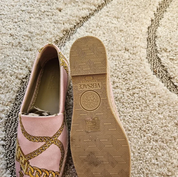 NEW Versace medusa pink Canvas Espadrilles with gold chain print. - Picture 4 of 4